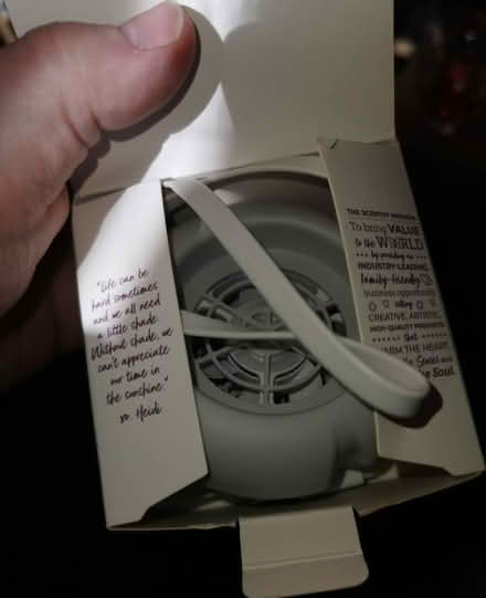 Photo of free Fan diffuser & scent (LE9 (Earl Shilton)) #3