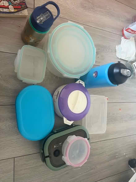 Photo of free Mutiple containers and bowls (Cheam SM3) #2