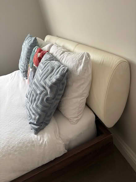 Photo of free Double bed with mattress (TW9) #3