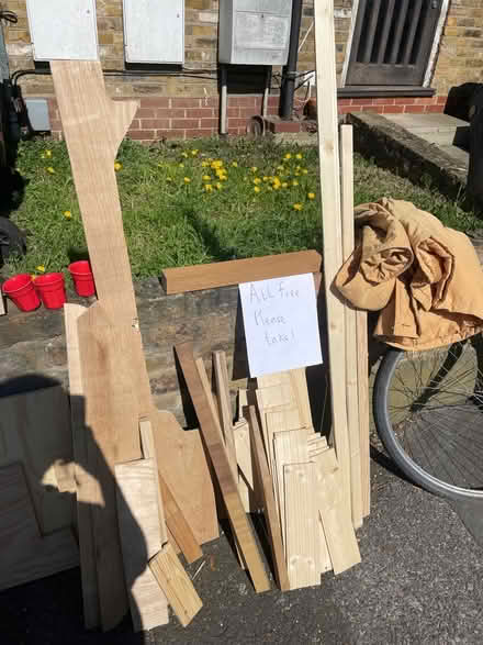 Photo of free Assorted pieces of wood (Walthamstow E17) #1