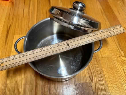 Photo of free Small pot with lid (Beaverbrook) #1