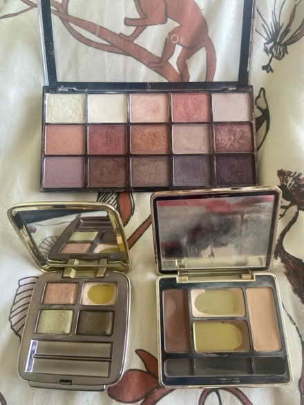 Photo of free Eyeshadow palettes (Lamorbey DA14) #3