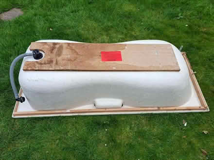 Photo of free Bath (Twickenham TW2) #2