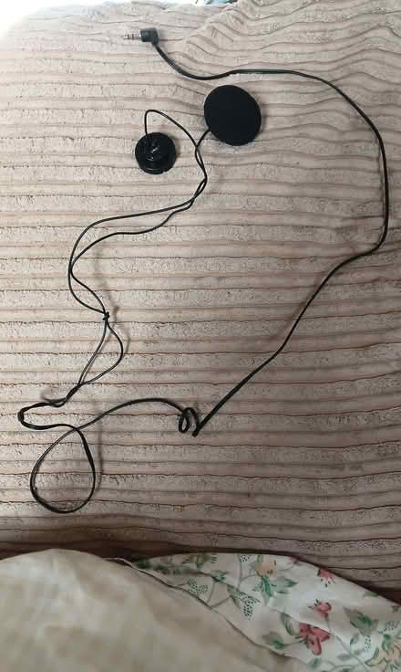 Photo of free earphones for phones, Laptops etc (Lewisham SE13) #1