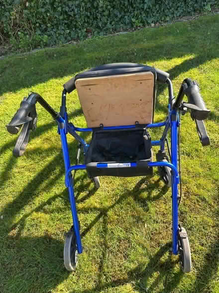 Photo of free Walker with seat and small shopping bag (West Oxfordshire OX28) #1