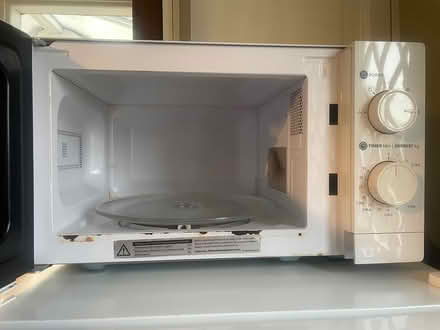 Photo of free Microwave (Highbury N5) #2