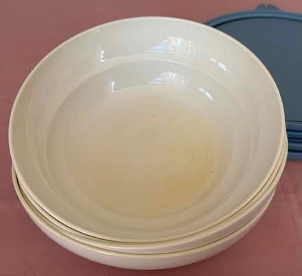 Photo of free 4 x Tuppaware Bowls with Very Tight Fitting Lids (Chaddesden DE21) #2