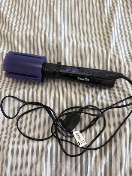 Photo of free Babyliss big hair wand (Silvertown E16) #1