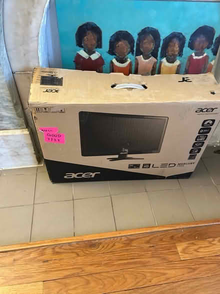 Photo of free Computer monitor (Stuyvesant Heights) #2