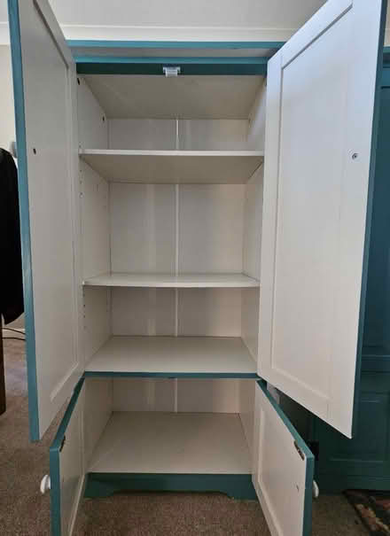 Photo of free Pair of painted cabinets (Curdridge) #2