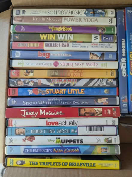 Photo of free DVDs - standard definition (94040) #2