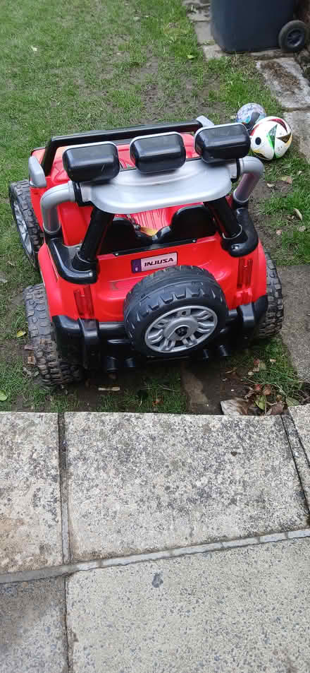 Photo of free Childs 4x4 electric jeep (Leeds L17) #4