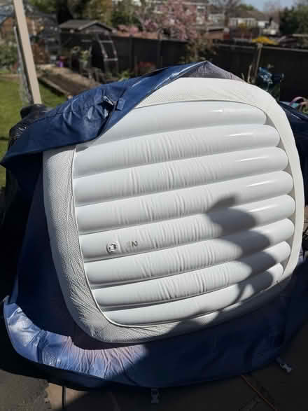 Photo of free LayZSpa Hawaii hot tub (Chessington - KT9) #4