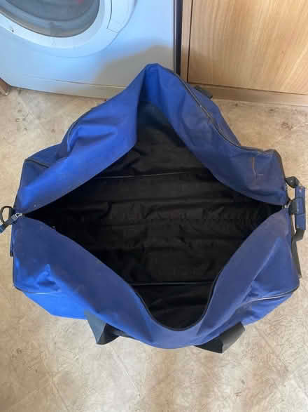 Photo of free Hold-all/travel case (Sutton SM1) #4