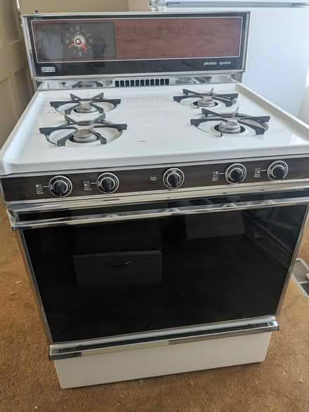 Photo of free All gas range (San Mateo - 26th & Alameda) #1