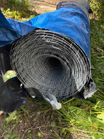 Photo of free Square chicken wire mesh (Welling DA7) #1