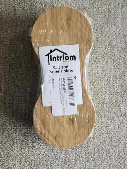 Photo of free Salt & Pepper Holder (Schaumburg & Barrington Rds) #1