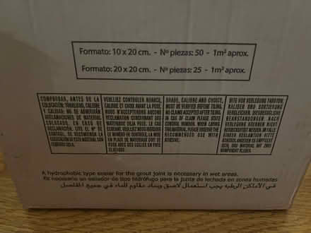 Photo of free White/matt Spanish tiles. Bevelled (Wandsworth SW18) #4