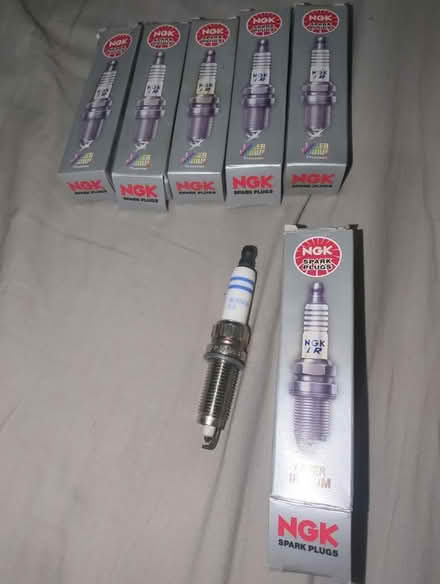 Photo of free 6 * Bosch Spark Plug 408110240 (Leyton E10) #1