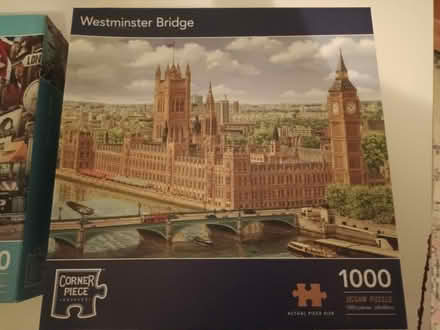 Photo of free 1000 piece jigsaw (Weybridge, KT13) #1