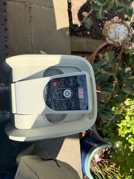 Photo of free LayZSpa Hawaii hot tub (Chessington - KT9) #4