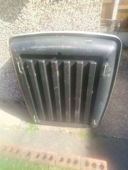 Photo of free Roofbox (Gallowstree Elm DY7) #3