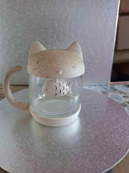 Photo of free Cat-shaped mug with fish infuser (Walkley S6) #1
