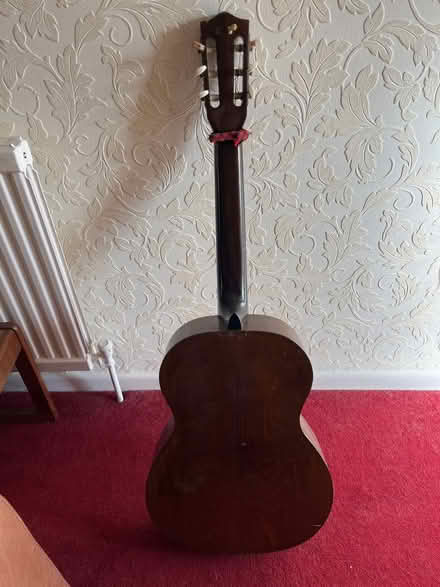 Photo of free Acoustic Guitar (DE56 - Duffield) #2