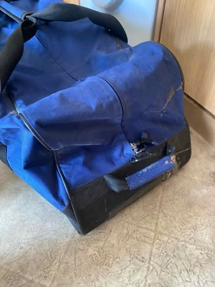 Photo of free Hold-all/travel case (Sutton SM1) #3