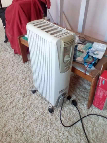 Photo of free Radiator Delonghi oil filled (Isleworth TW7) #1