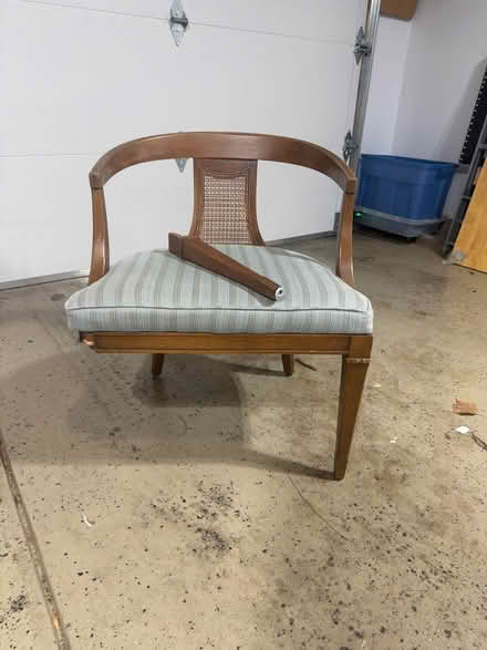 Photo of free Chair in need of repair (Los Gatos 95032) #1