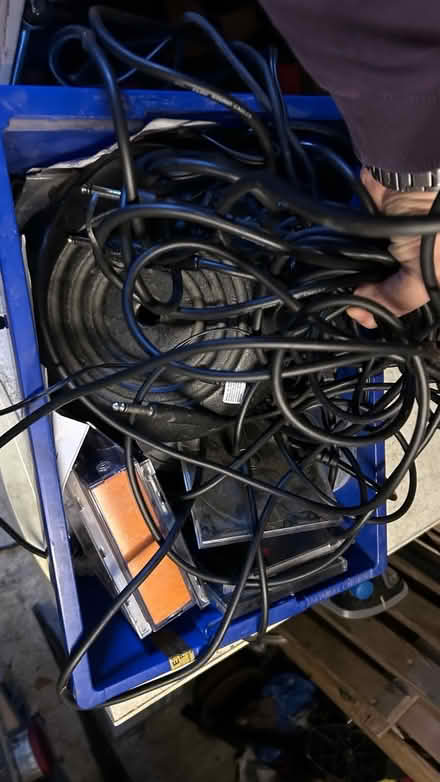 Photo of free Box of power cables, blank CDs etc (Ilkeston DE7 DE7) #1