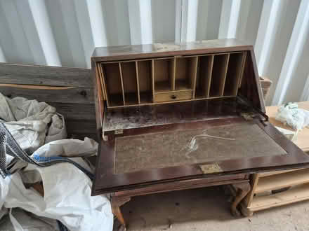 Photo of free Bureau (Halford SY7) #1