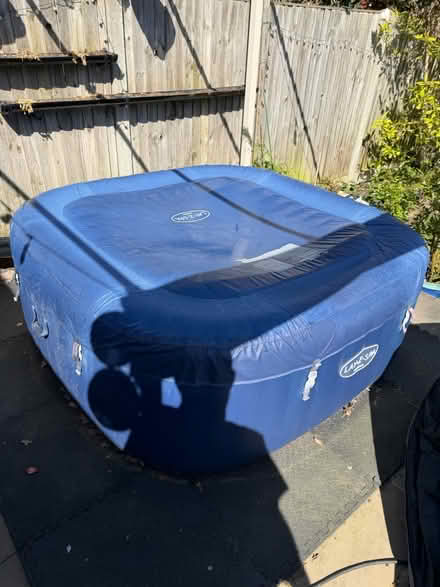 Photo of free LayZSpa Hawaii hot tub (Chessington - KT9) #3