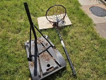 Photo of free Old basketball hoop (IG1) #2