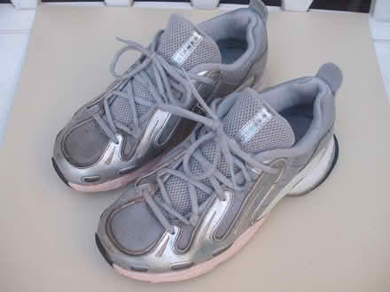 Photo of free Adidas ladies trainers (Stretford M32) #3