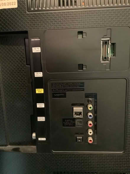 Photo of free 43” Samsung TV with stands, LG sound bar and remote controls (Deanburn EH26) #4