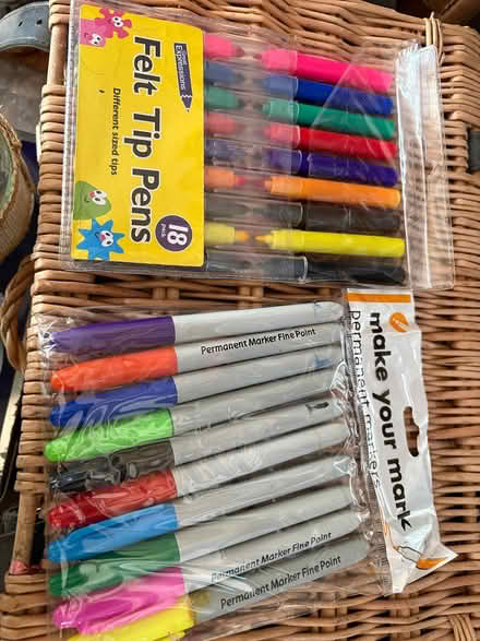 Photo of free Paints & felt ones (Rubery B45) #3