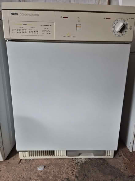 Photo of free Tumble Condenser dryer Zanussi (Wightwick WV6) #1