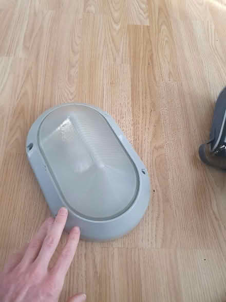 Photo of free outdoor lamp (Tremorfa CF24) #1