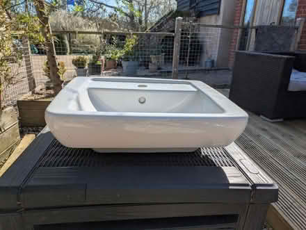 Photo of free Villeroy & Bosch bathroom sink (Arlington BN26) #2