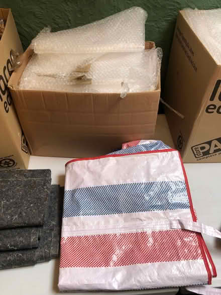 Photo of free Packing boxes, bubble wrap & removal packing blankets (Trefor LL54) #3