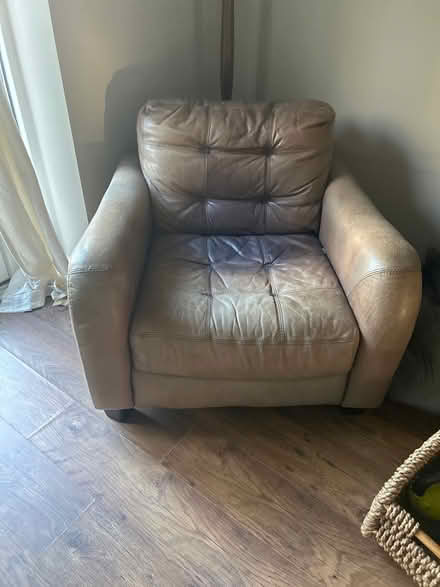 Photo of free Brown leather armchair (Kings heath, B14) #1