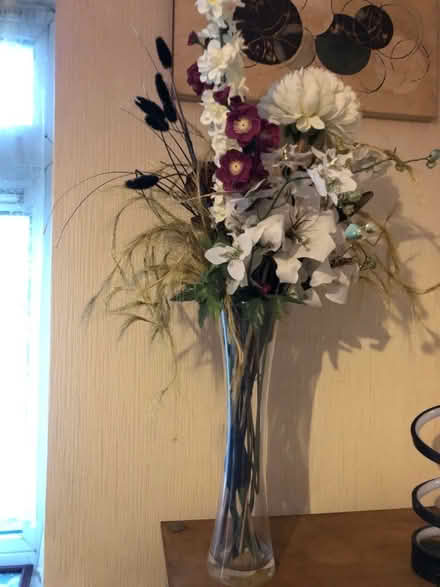 Photo of free Fake flower arrangements with vase (Hednesford WS12) #1