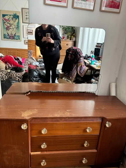 Photo of free Dressing table (BN1 fiveways) #3