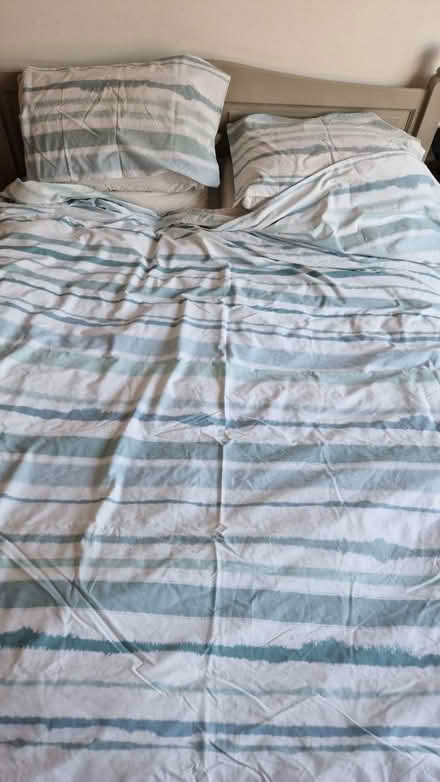 Photo of free King sized duvet cover blue (Central Leamington Spa CV31) #1