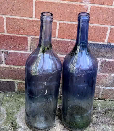 Photo of free Large glass bottles blue (Pant SY10) #1