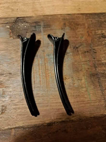 Photo of free 2 plastic hair clips (Saltdean BN2) #1