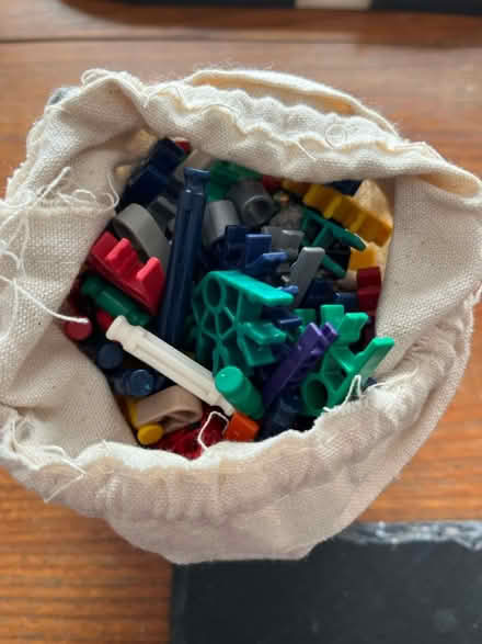 Photo of free Kinetix building bits (Southbourne po10) #1