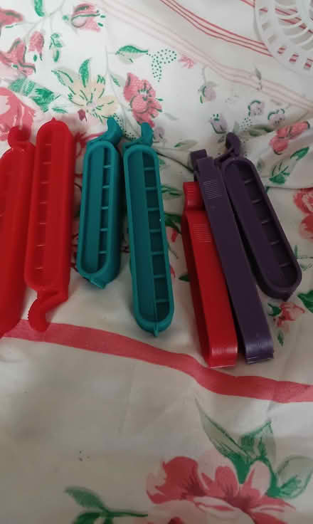 Photo of free clothes pegs (Lewisham SE13) #1